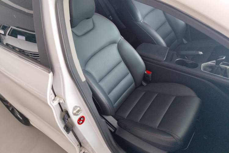 Used Geely Auto Binray 2019 200T Manual Binchi Edition Right Front Seat