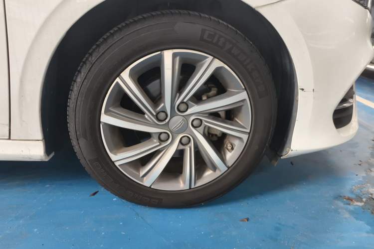 Used Geely Auto Binray 2019 200T DCT Binchi Edition Right Front Wheel Hub