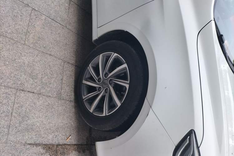 Used Geely Auto Binray 2019 200T DCT Binchi Edition Right Front Wheel Hub