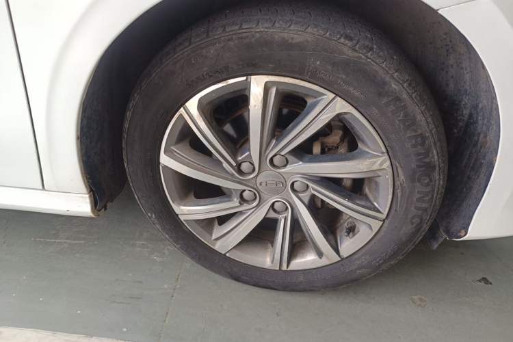 Used Geely Auto Binray 2019 200T Manual Binchi Edition Right Front Wheel Hub
