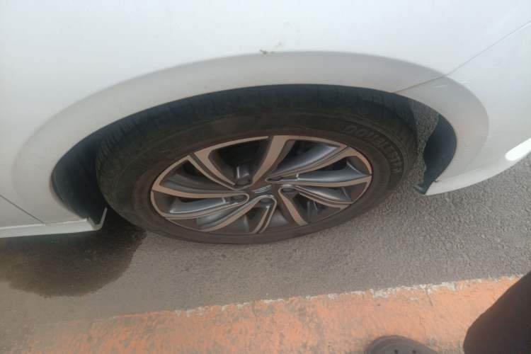Used Geely Auto Binray 2019 200T Manual Binchi Edition Right Front Wheel Hub