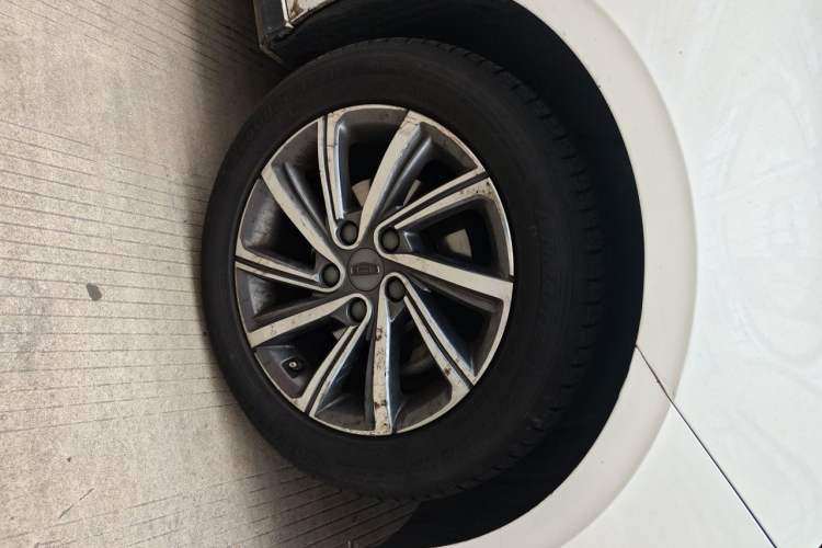 Used Geely Auto Binray 2019 200T DCT Binchi Edition Right Front Wheel Hub