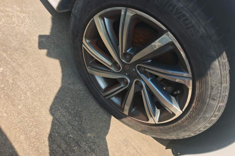 Used Geely Auto Binray 2019 200T DCT Binchi Edition Right Front Wheel Hub