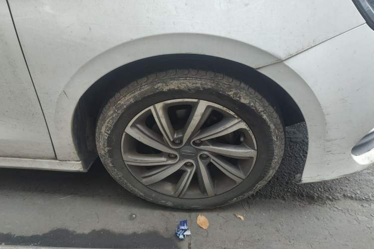 Used Geely Auto Binray 2019 200T DCT Binchi Edition Right Front Wheel Hub