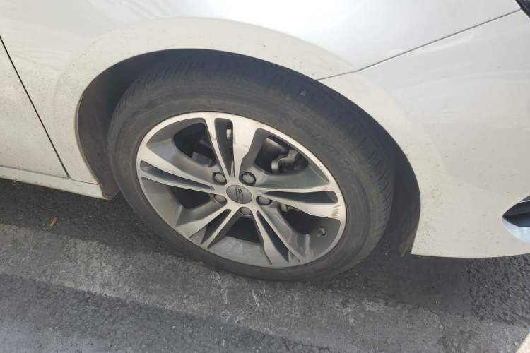 Used Geely Auto Binray 2019 200T DCT Binzhi Edition Right Front Wheel Hub
