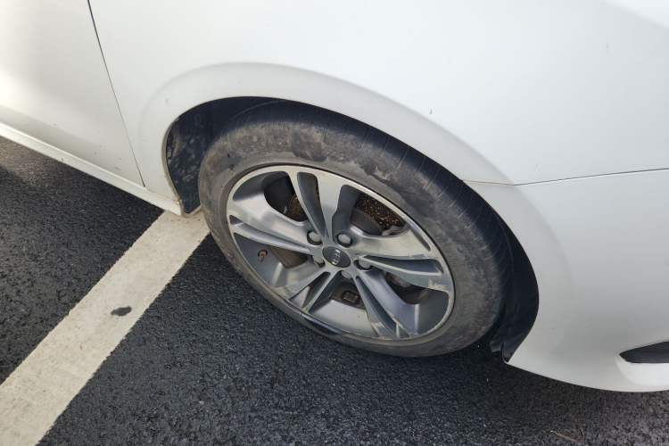 Used Geely Auto Binray 2019 200T DCT Binzhi Edition Right Front Wheel Hub