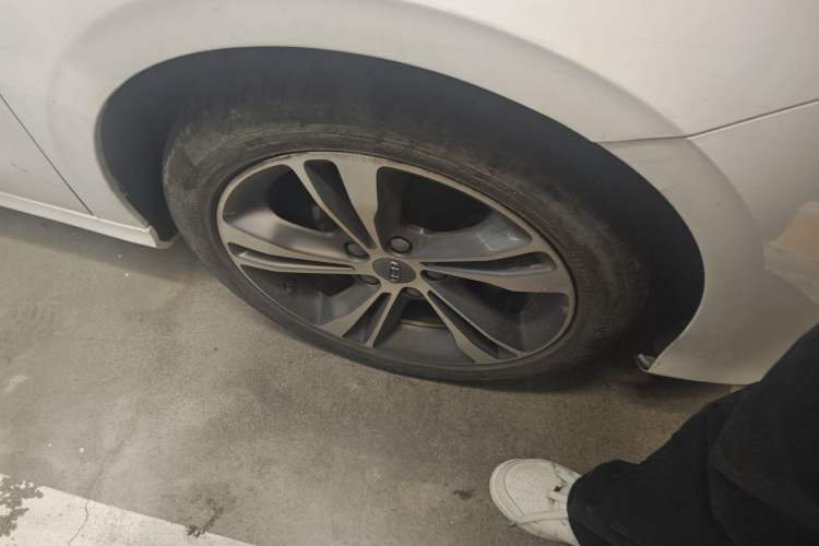 Used Geely Auto Binray 2019 200T DCT Binzhi Edition Right Front Wheel Hub