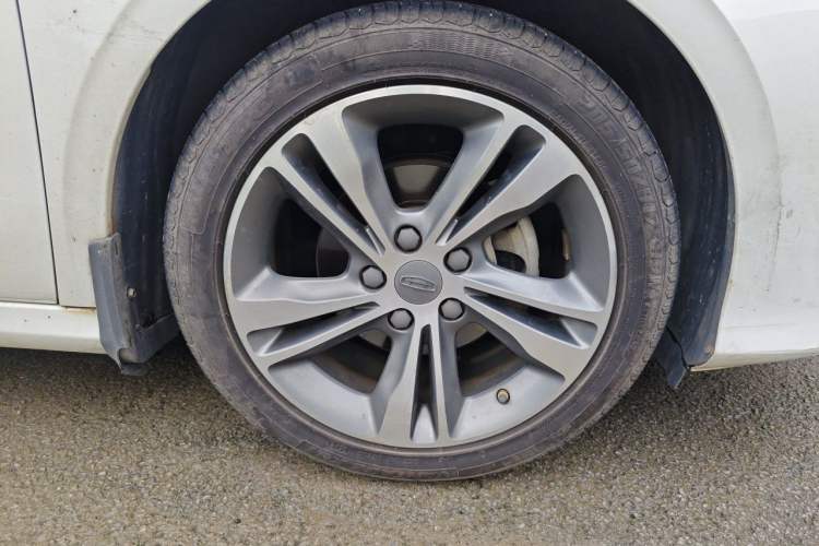 Used Geely Auto Binray 2019 200T DCT Binzhi Edition Right Front Wheel Hub