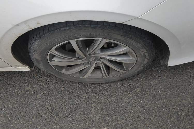 Used Geely Auto Binray 2019 200T DCT Binchi Edition Right Front Wheel Hub