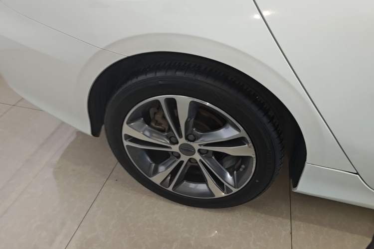 Used Geely Auto Binray 2019 200T DCT Binzhi Edition Right Rear Wheel Hub