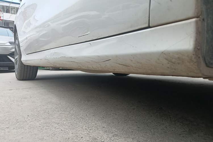 Used Geely Auto Binray 2019 200T DCT Binzhi Edition Right Side Sill
