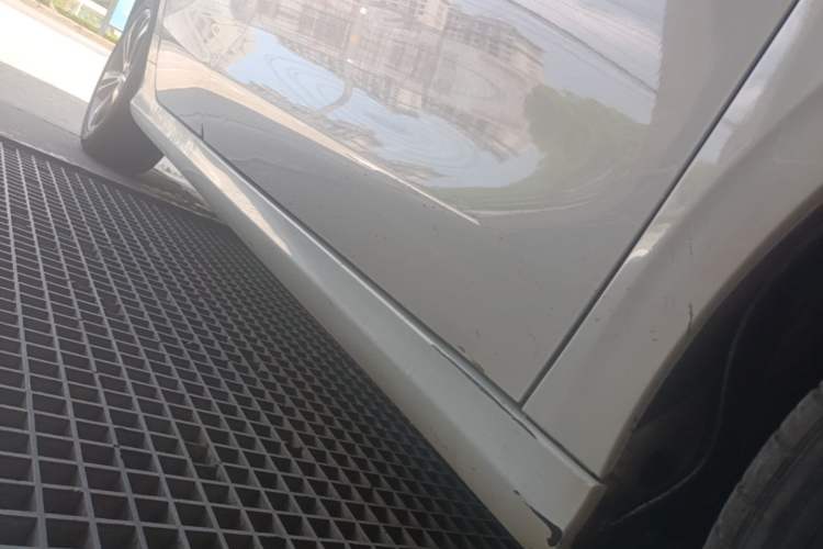 Used Geely Auto Binray 2019 200T DCT Binzhi Edition Right Side Sill
