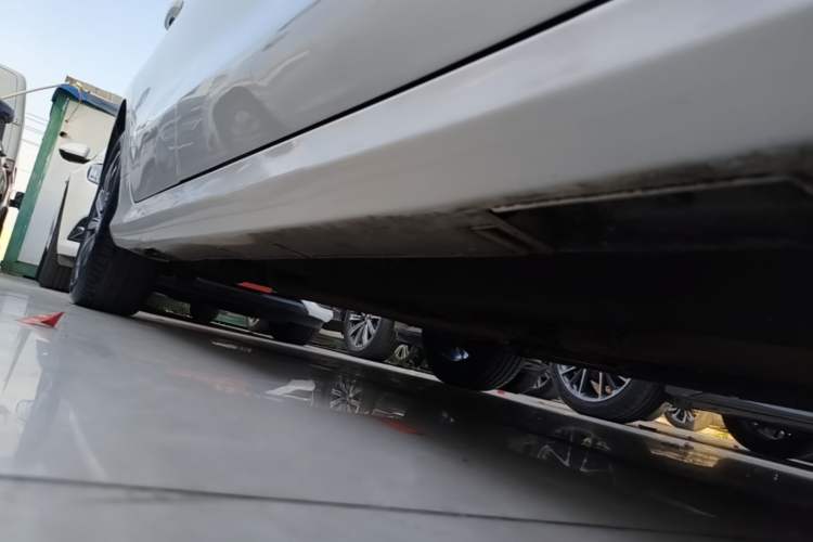 Used Geely Auto Binray 2019 200T DCT Binchi Edition Right Side Sill