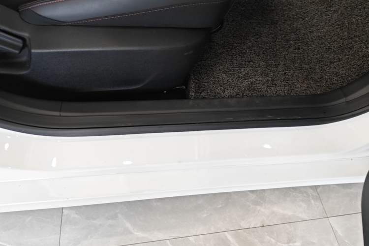 Used Geely Auto Binray 2019 200T DCT Binchi Edition Right Side Sill