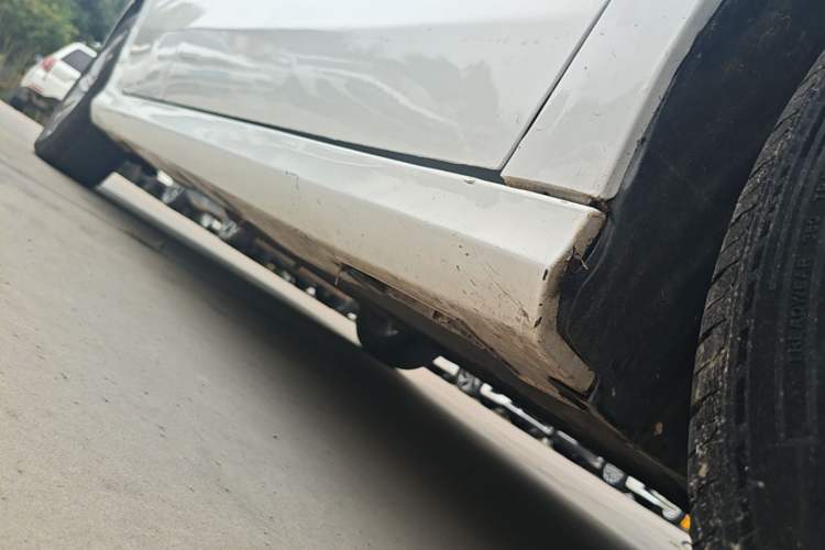 Used Geely Auto Binray 2019 200T DCT Binchi Edition Right Side Sill