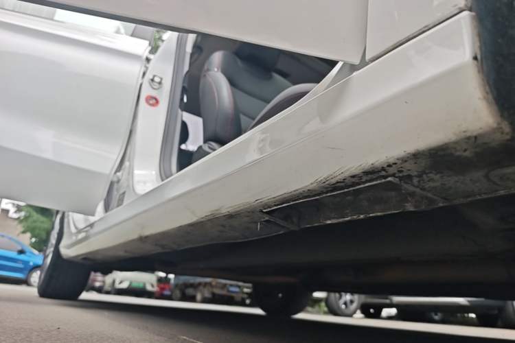 Used Geely Auto Binray 2019 200T DCT Binchi Edition Right Side Sill