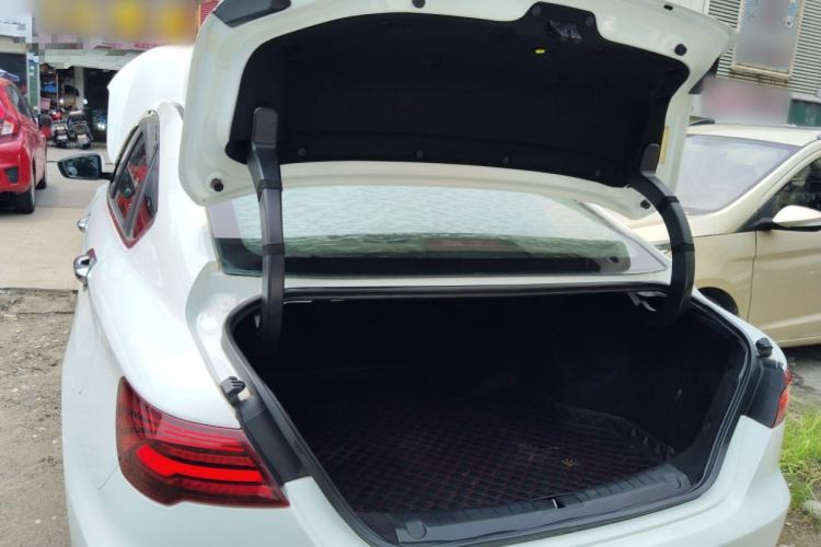 Used Geely Auto Binray 2019 200T DCT Binchi Edition Trunk