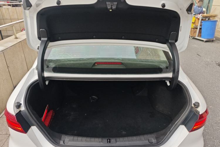 Used Geely Auto Binray 2019 200T DCT Binzhi Edition Trunk