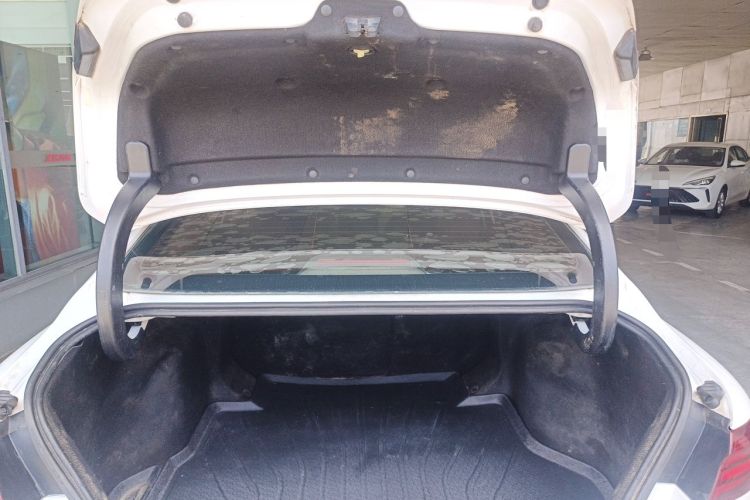 Used Geely Auto Binray 2019 200T Manual Binchi Edition Trunk