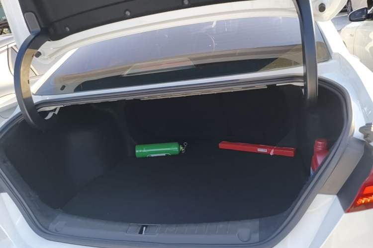 Used Geely Auto Binray 2019 200T DCT Binchi Edition Trunk