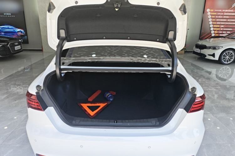 Used Geely Auto Binray 2019 200T DCT Binchi Edition Trunk