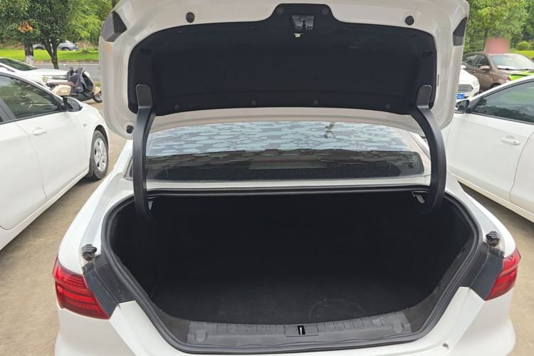 Used Geely Auto Binray 2019 200T DCT Binchi Edition Trunk