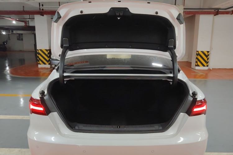 Used Geely Auto Binray 2019 200T DCT Binzhi Edition Trunk