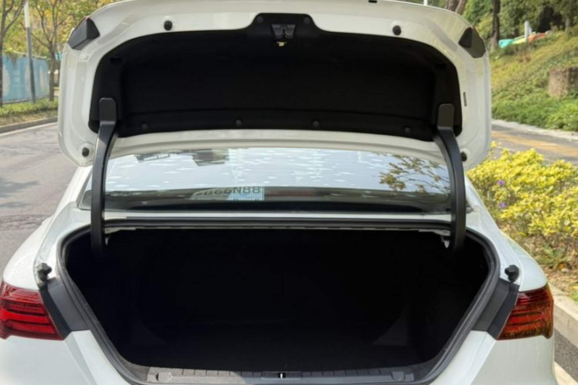 Used Geely Auto Binray 2019 200T DCT Binzhi Edition Trunk