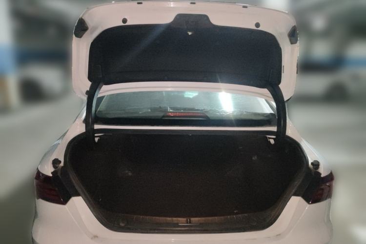 Used Geely Auto Binray 2019 200T DCT Binzhi Edition Trunk