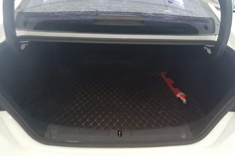 Used Geely Auto Binray 2019 200T DCT Binchi Edition Trunk