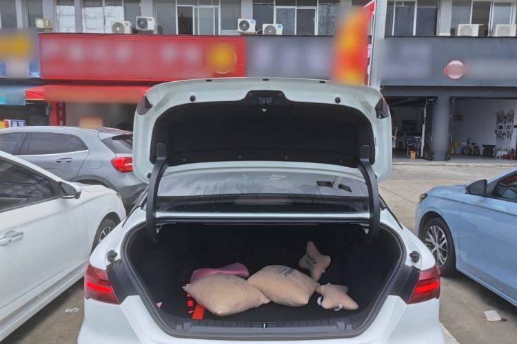 Used Geely Auto Binray 2019 200T DCT Binzhi Edition Trunk