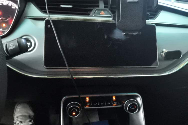 Used Geely Auto Binray 2019 200T DCT Binchi Edition Audio And AC Panel