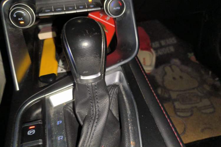 Used Geely Auto Binray 2019 200T DCT Binzhi Edition Gear Lever