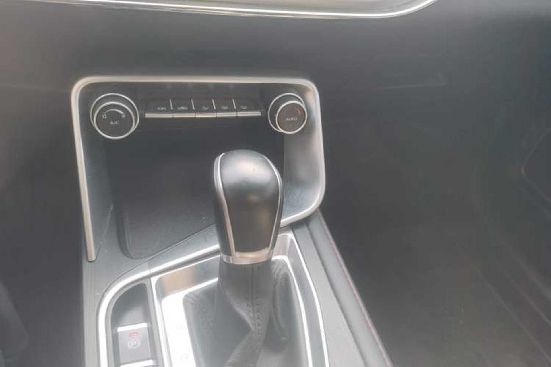 Used Geely Auto Binray 2019 200T DCT Binzhi Edition Gear Lever