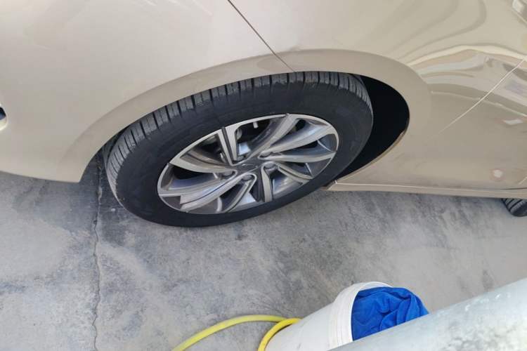 Used Geely Auto Binray 2019 200T DCT Binchi Edition Left Front Wheel Hub