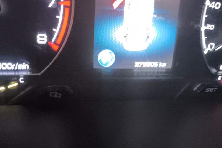 Used Geely Auto Binray 2019 200T DCT Binchi Edition Odometer Close Up