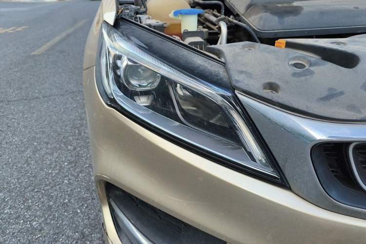 Used Geely Auto Binray 2019 200T DCT Binchi Edition Right Front Headlight
