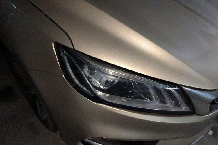 Used Geely Auto Binray 2019 200T DCT Binzhi Edition Right Front Headlight