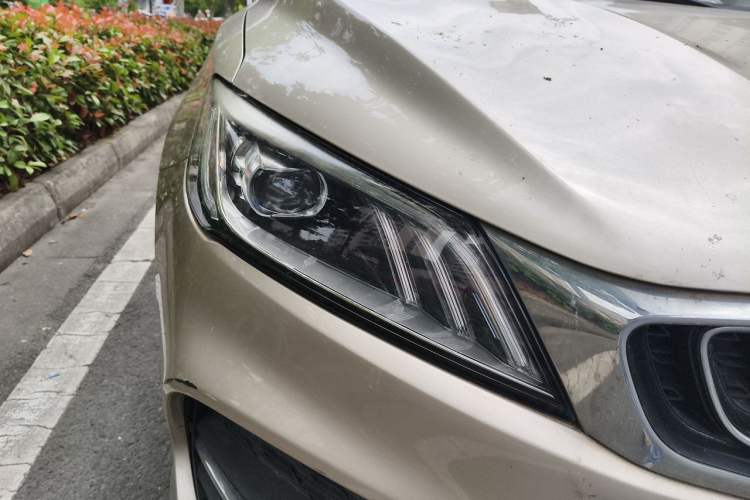 Used Geely Auto Binray 2019 200T DCT Binzhi Edition Right Front Headlight
