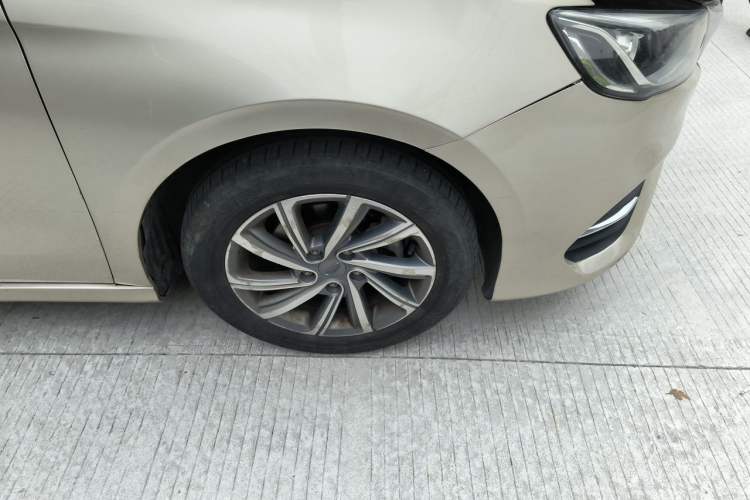 Used Geely Auto Binray 2019 200T DCT Binchi Edition Right Front Wheel Hub