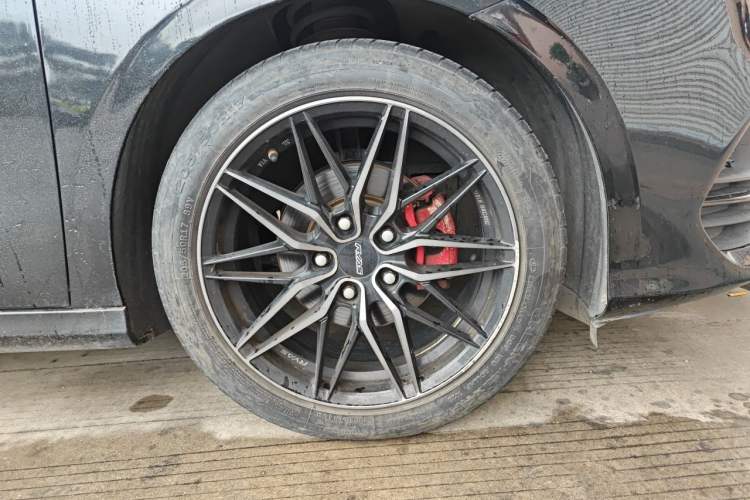 Used Geely Auto Binray 2020 Revised 1.4T CVT Asian Games Edition Right Front Wheel Hub