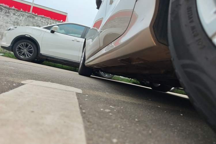 Used Geely Auto Binray 2020 1.4T CVT Luxury Model Left Side Sill