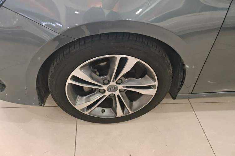 Used Geely Auto Binray 2020 Revised 1.4T CVT Asian Games Edition Left Front Wheel Hub