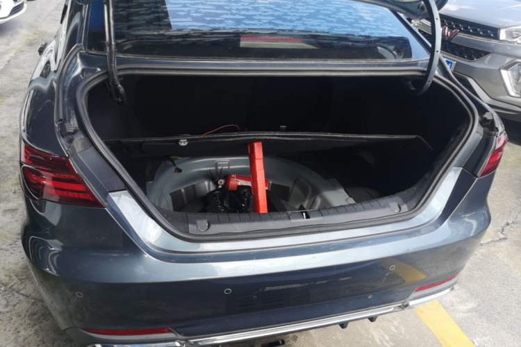 Used Geely Auto Binray 2020 Revised 1.4T CVT Asian Games Edition Trunk