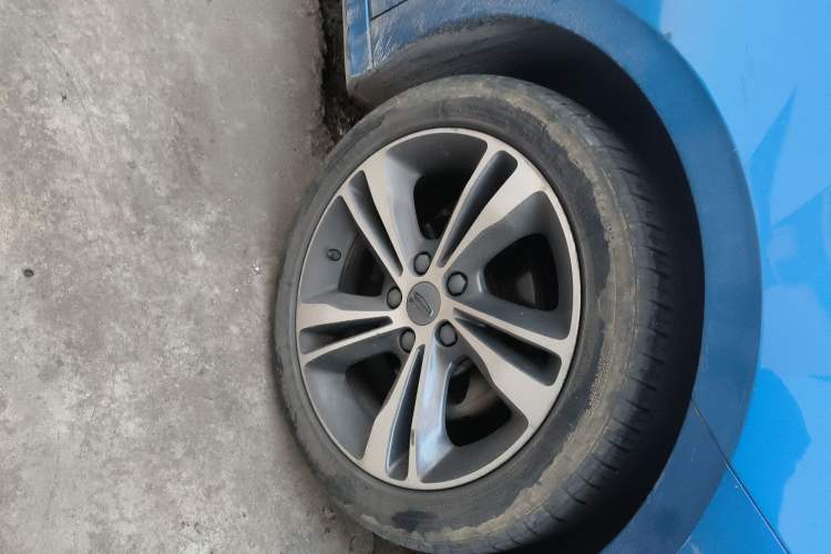 Used Geely Auto Binray 2020 1.4T CVT Asian Games Edition Right Front Wheel Hub