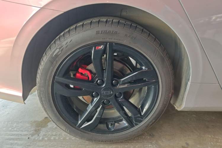Used Geely Auto Binray 2020 Revised 1.4T CVT Asian Games Edition Right Rear Wheel Hub