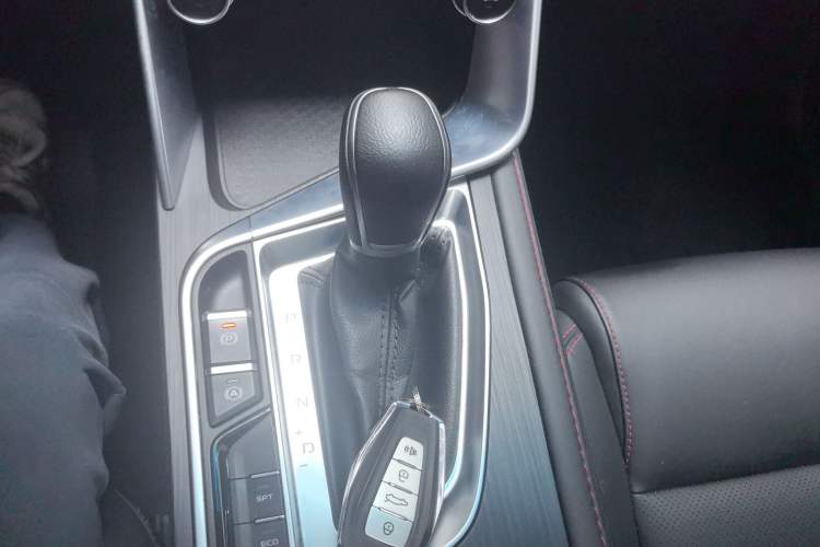 Used Geely Auto Binray 2020 Revised 1.4T CVT Asian Games Edition Gear Lever