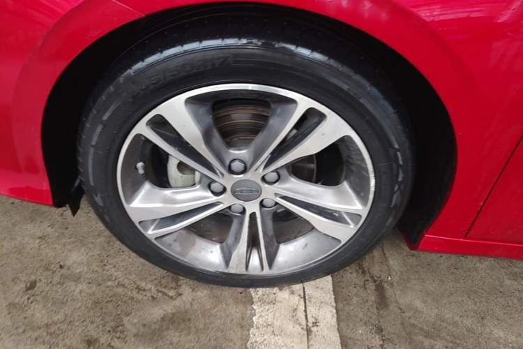 Used Geely Auto Binray 2020 Revised 1.4T CVT Asian Games Edition Left Front Wheel Hub