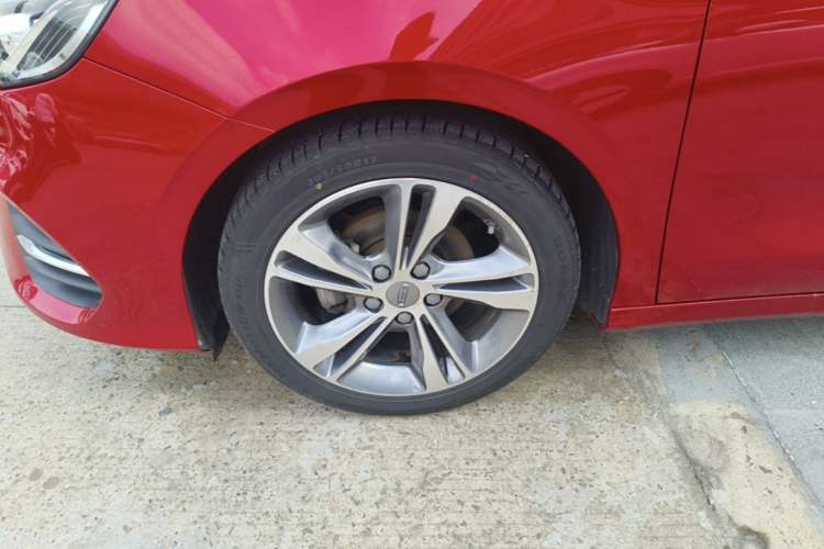 Used Geely Auto Binray 2020 Revised 1.4T CVT Asian Games Edition Left Front Wheel Hub