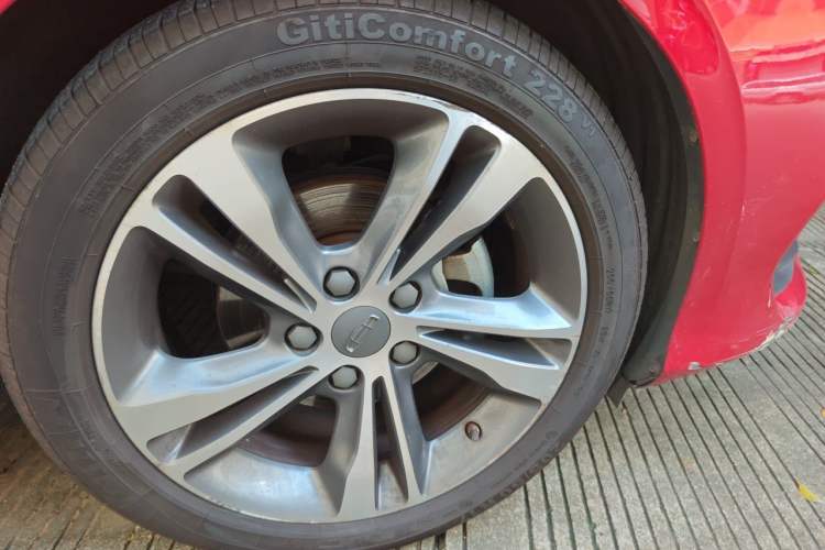 Used Geely Auto Binray 2020 Revised 1.4T CVT Asian Games Edition Right Front Wheel Hub